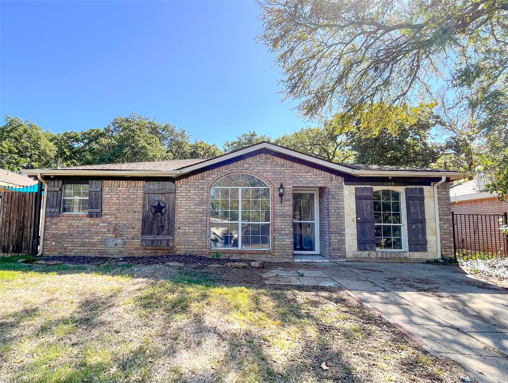 1109 Hidden Creek Drive Mansfield TX 76063