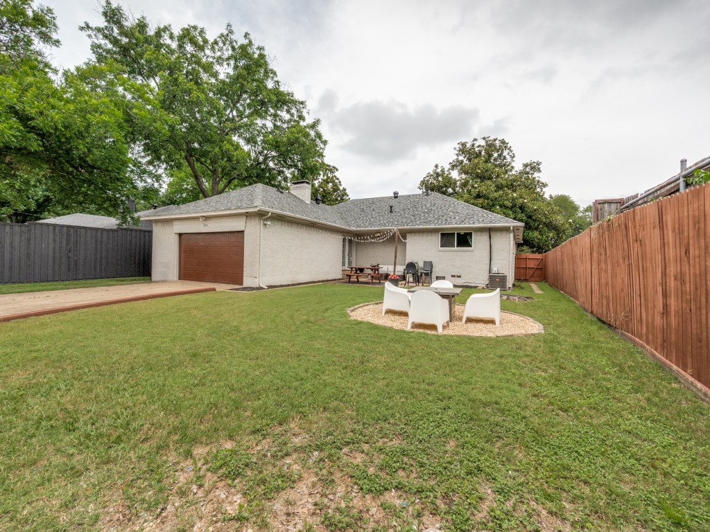 2804 Sharpview Lane Dallas TX 75228