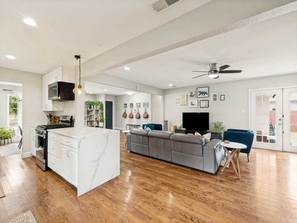 2804 Sharpview Lane Dallas TX 75228