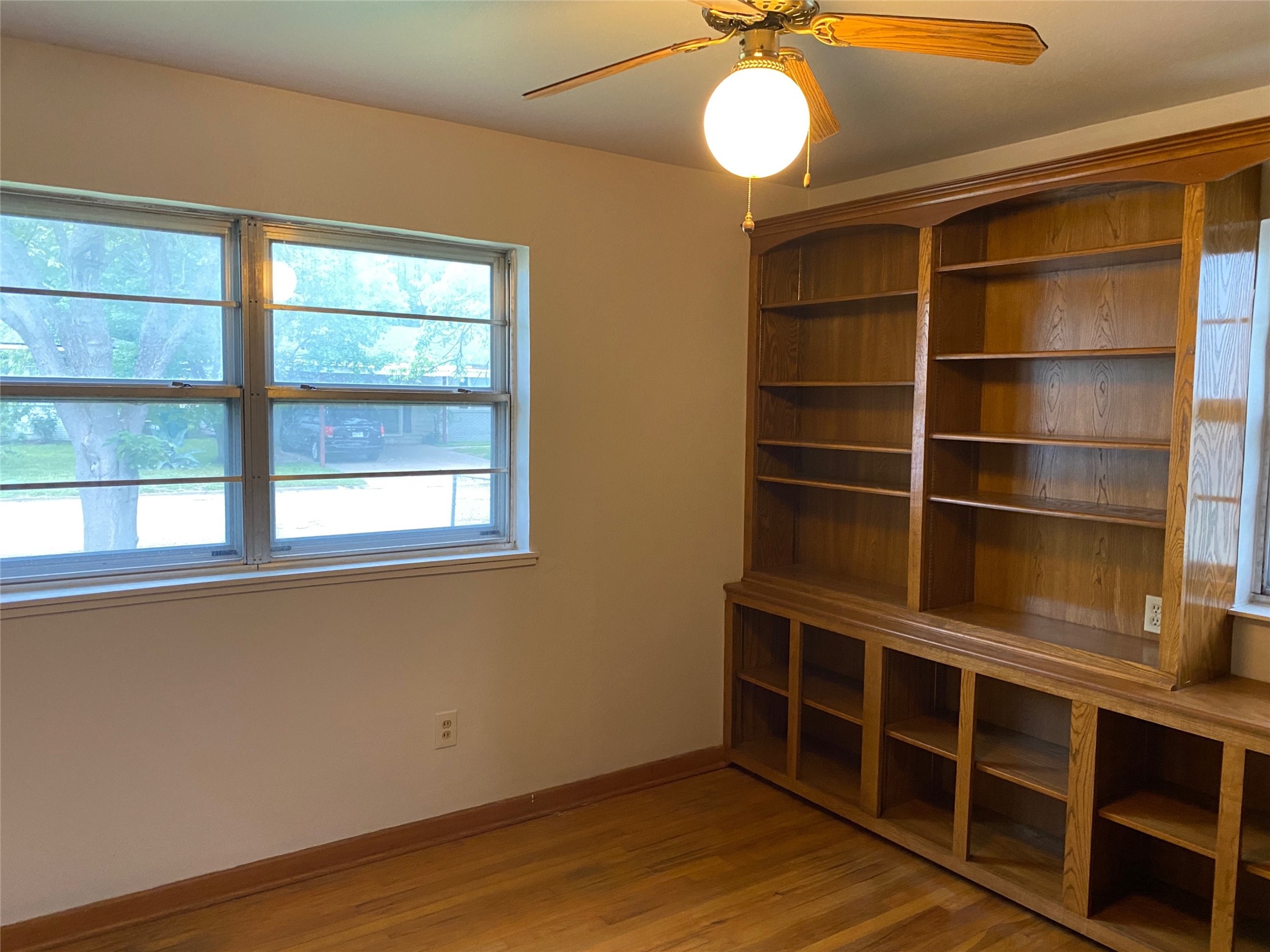 610 N Joyce Street Lacy Lakeview TX 76705