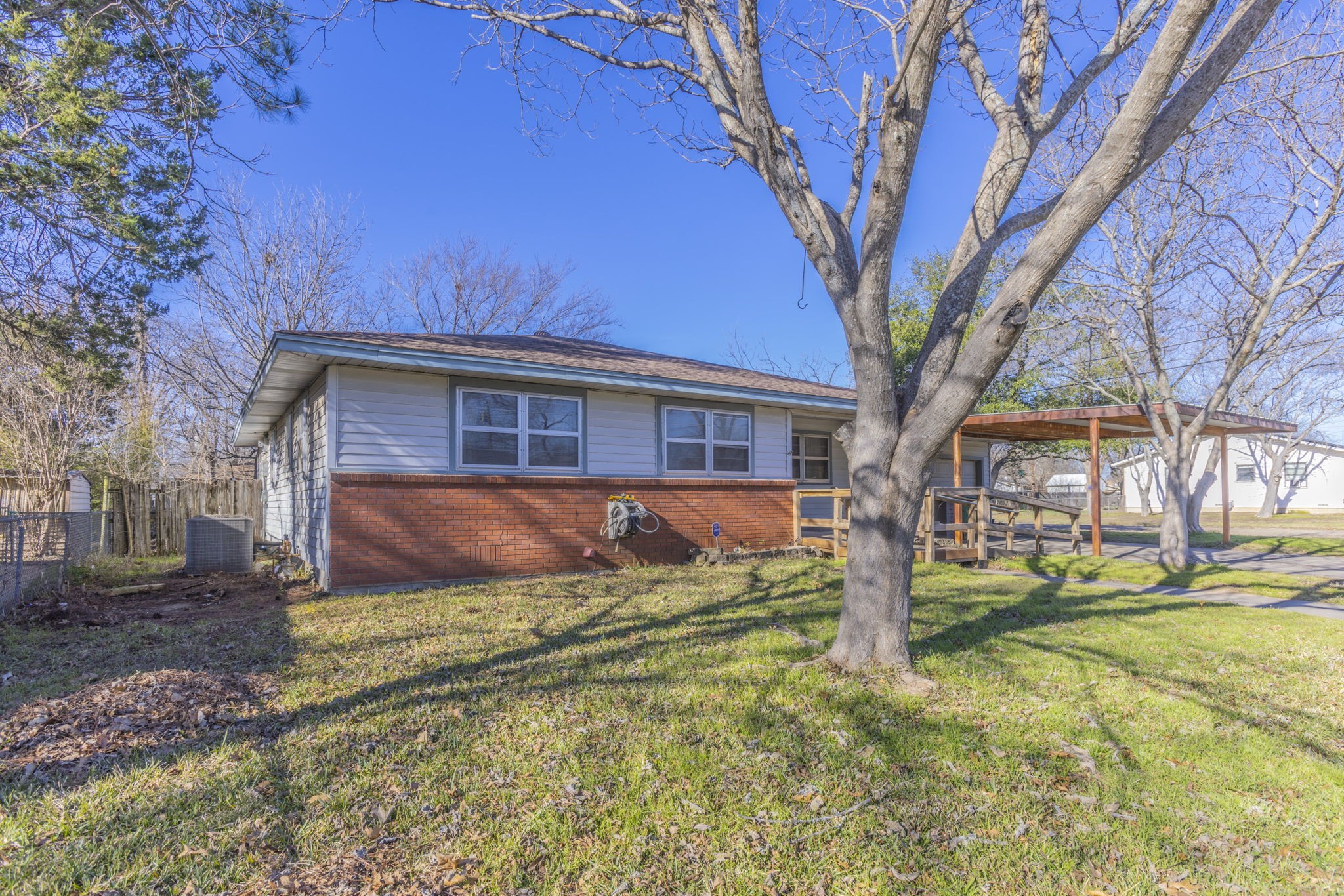 610 N Joyce Street Lacy Lakeview TX 76705