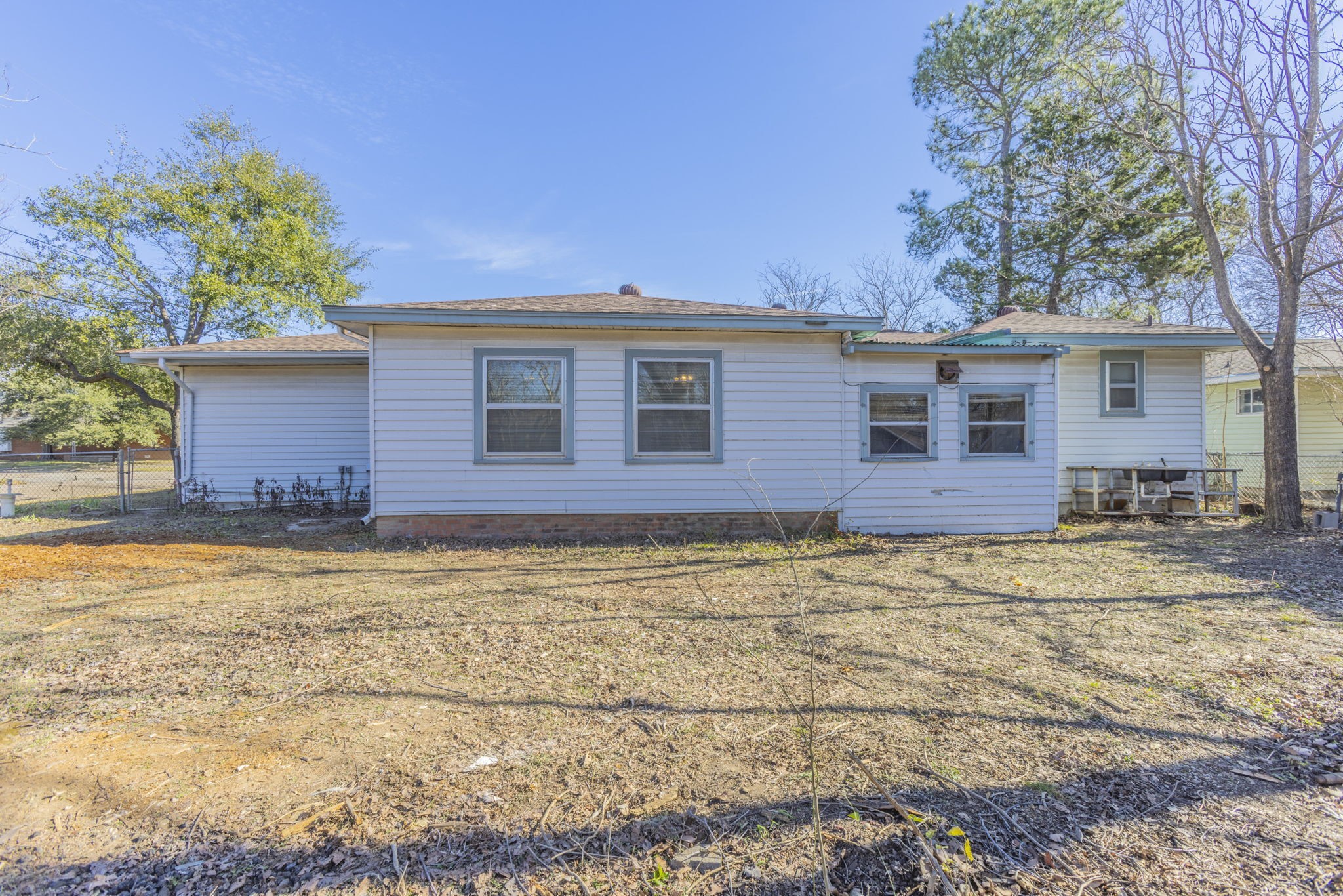 610 N Joyce Street Lacy Lakeview TX 76705