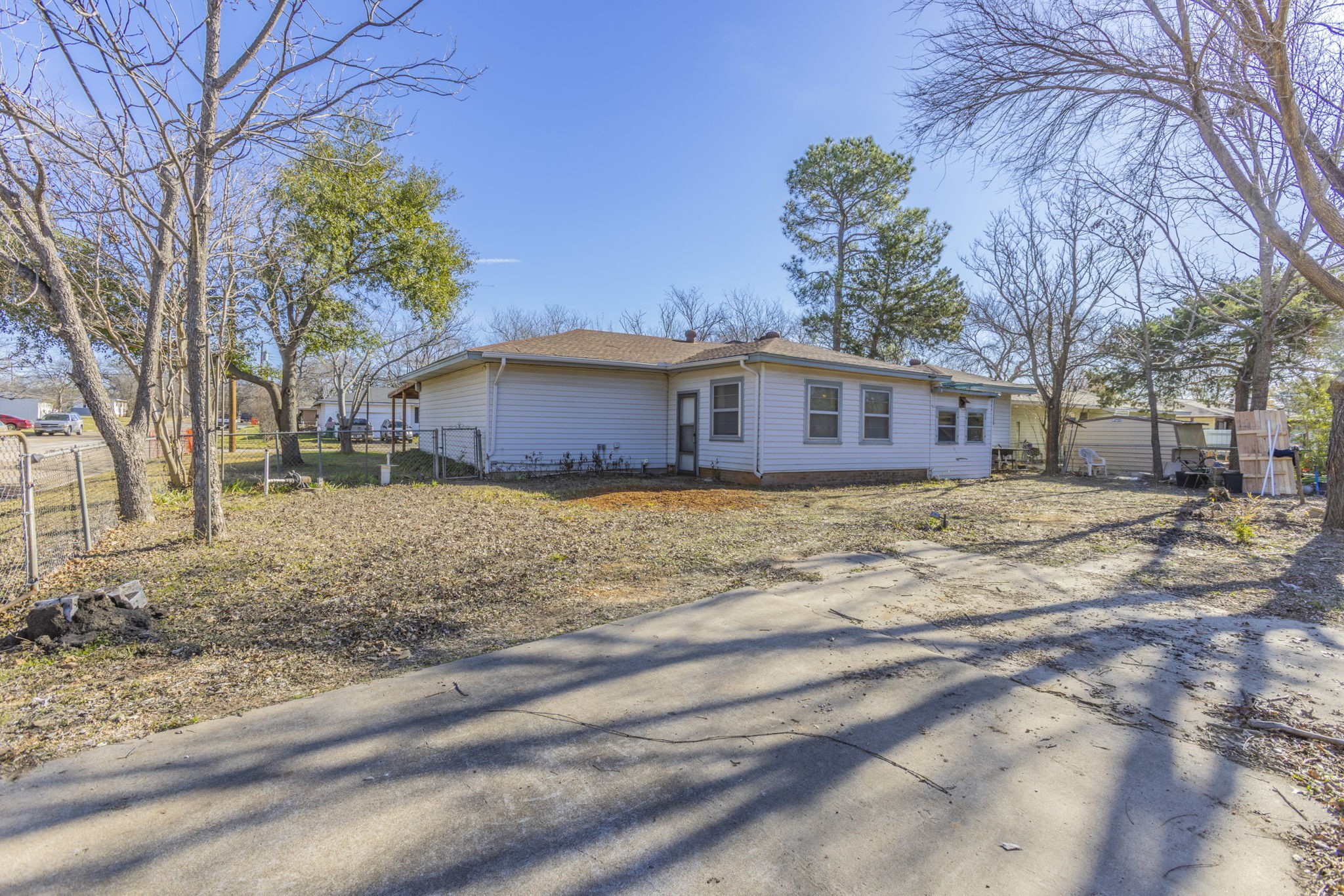610 N Joyce Street Lacy Lakeview TX 76705