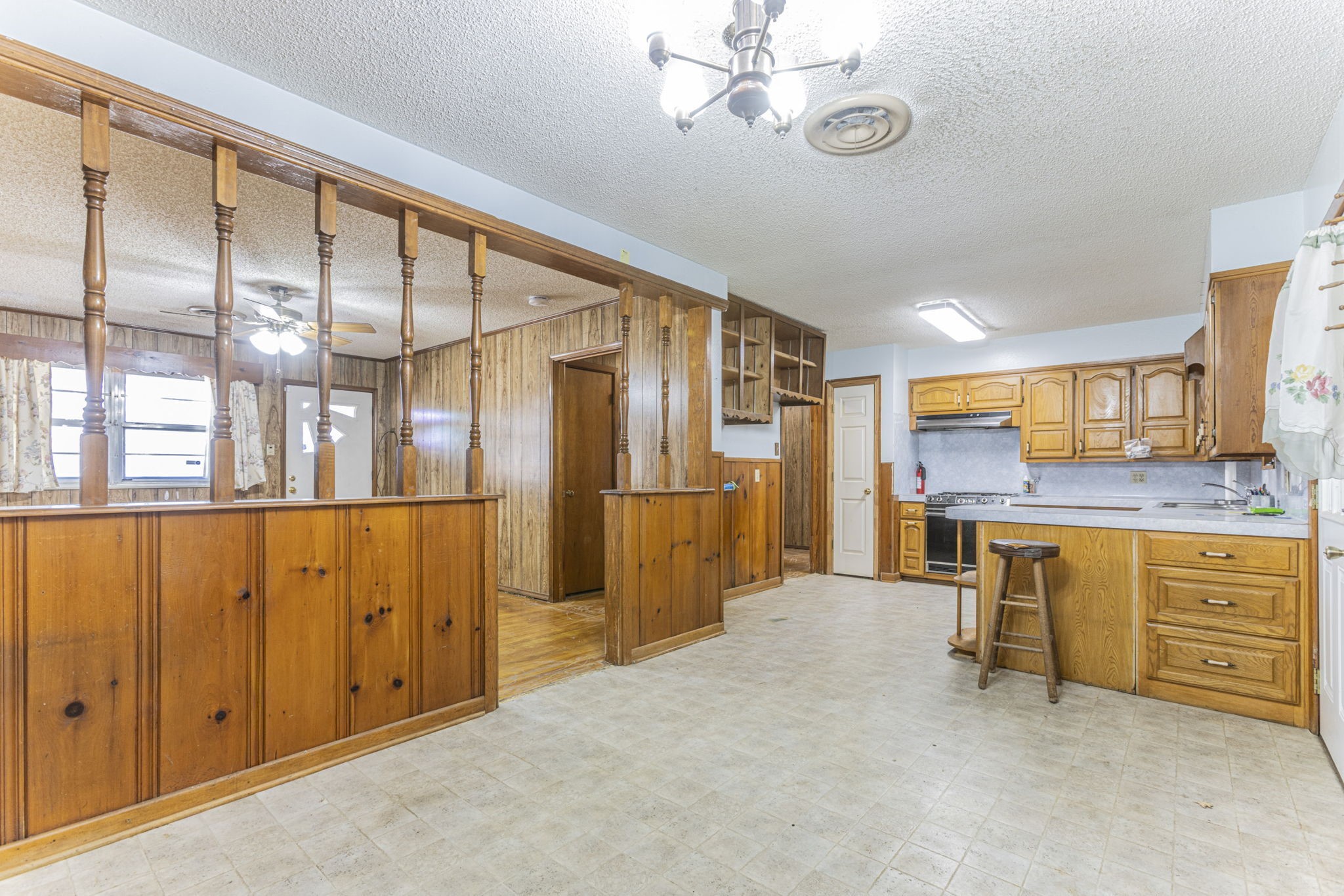 610 N Joyce Street Lacy Lakeview TX 76705