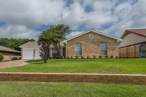 4045 Glenbrook Drive Arlington TX 76015