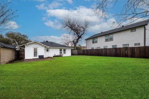 3240 Lipscomb Street Fort Worth TX 76110