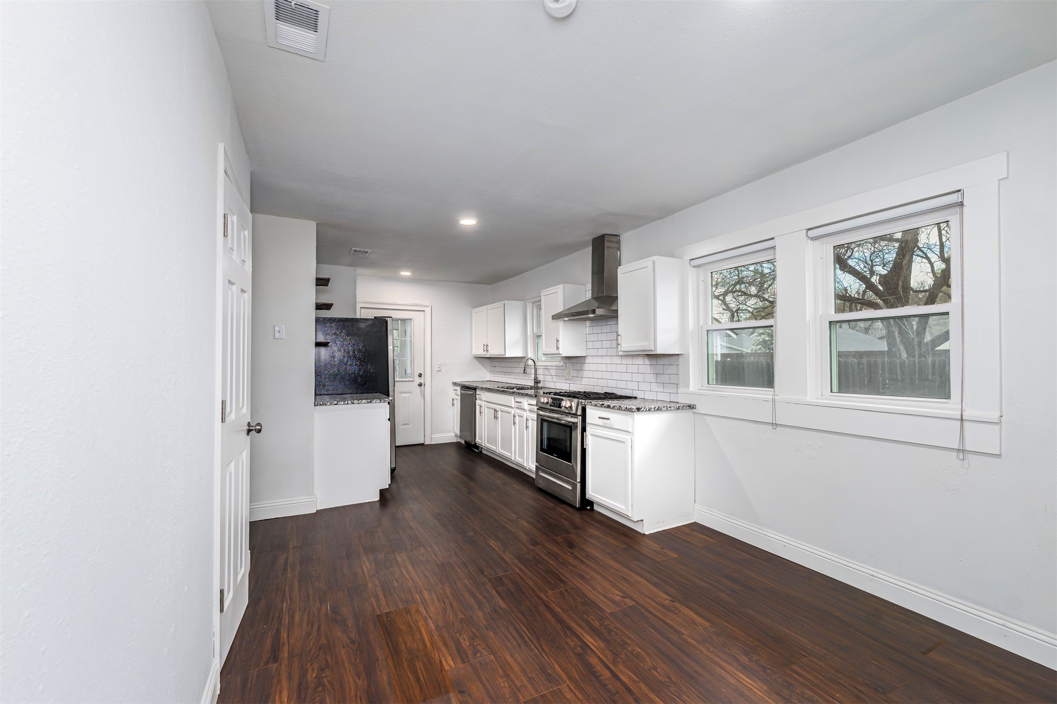 3240 Lipscomb Street Fort Worth TX 76110
