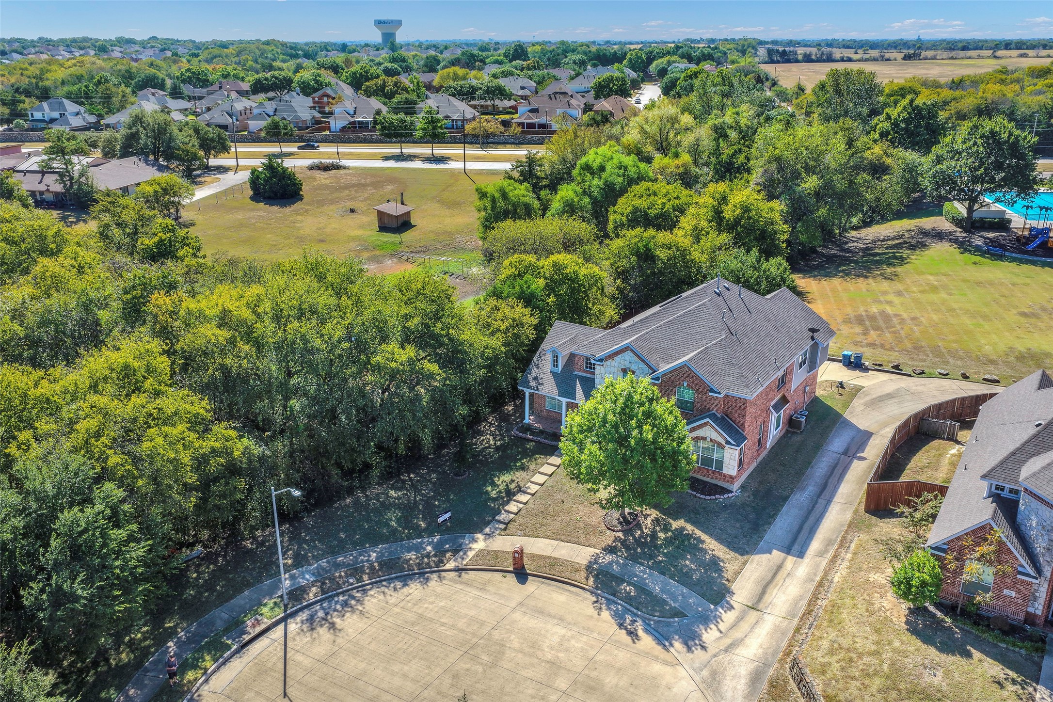 1700 Little River Court Desoto TX 75115