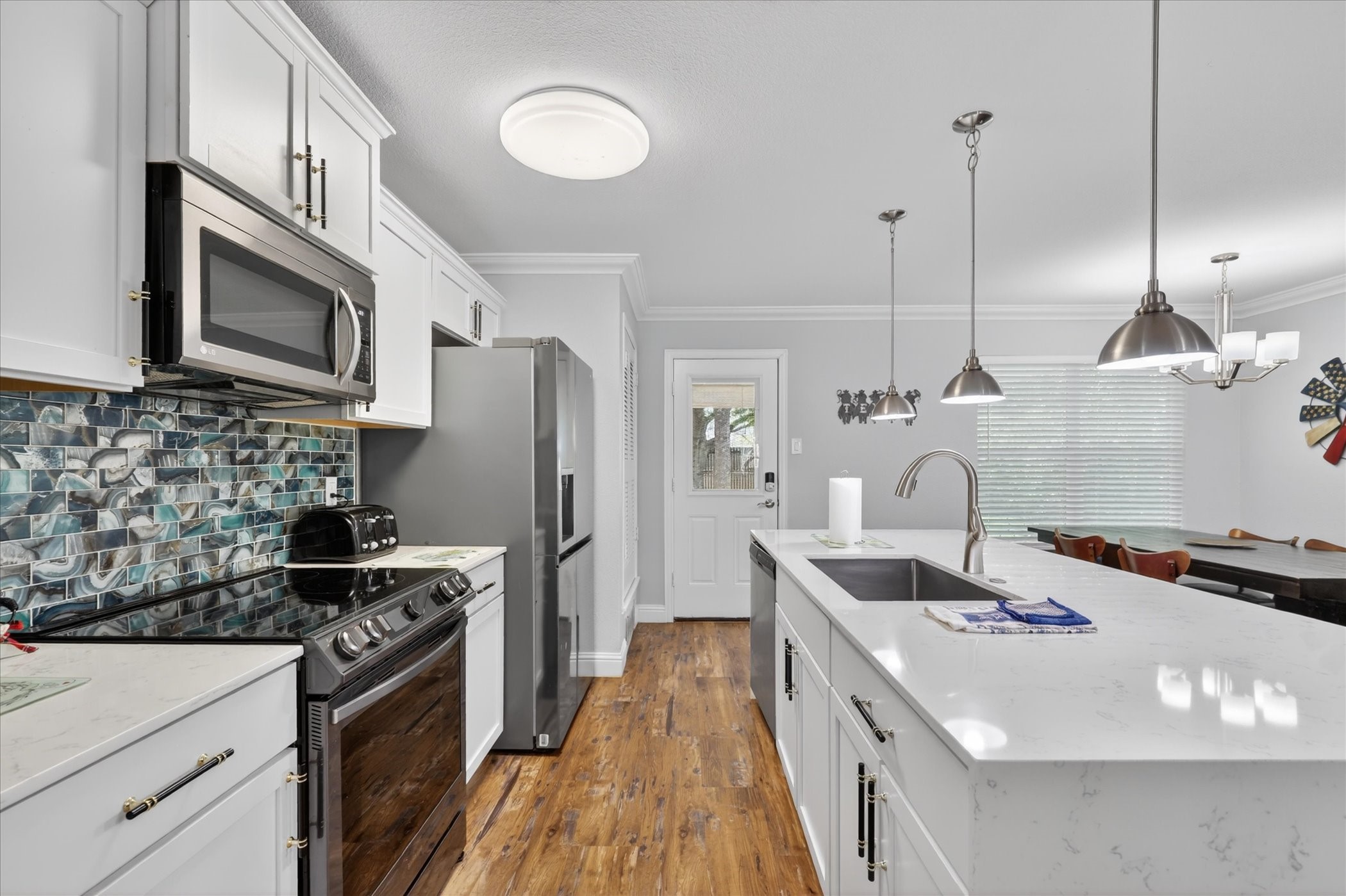 1004 Woodbrook Street Arlington TX 76011