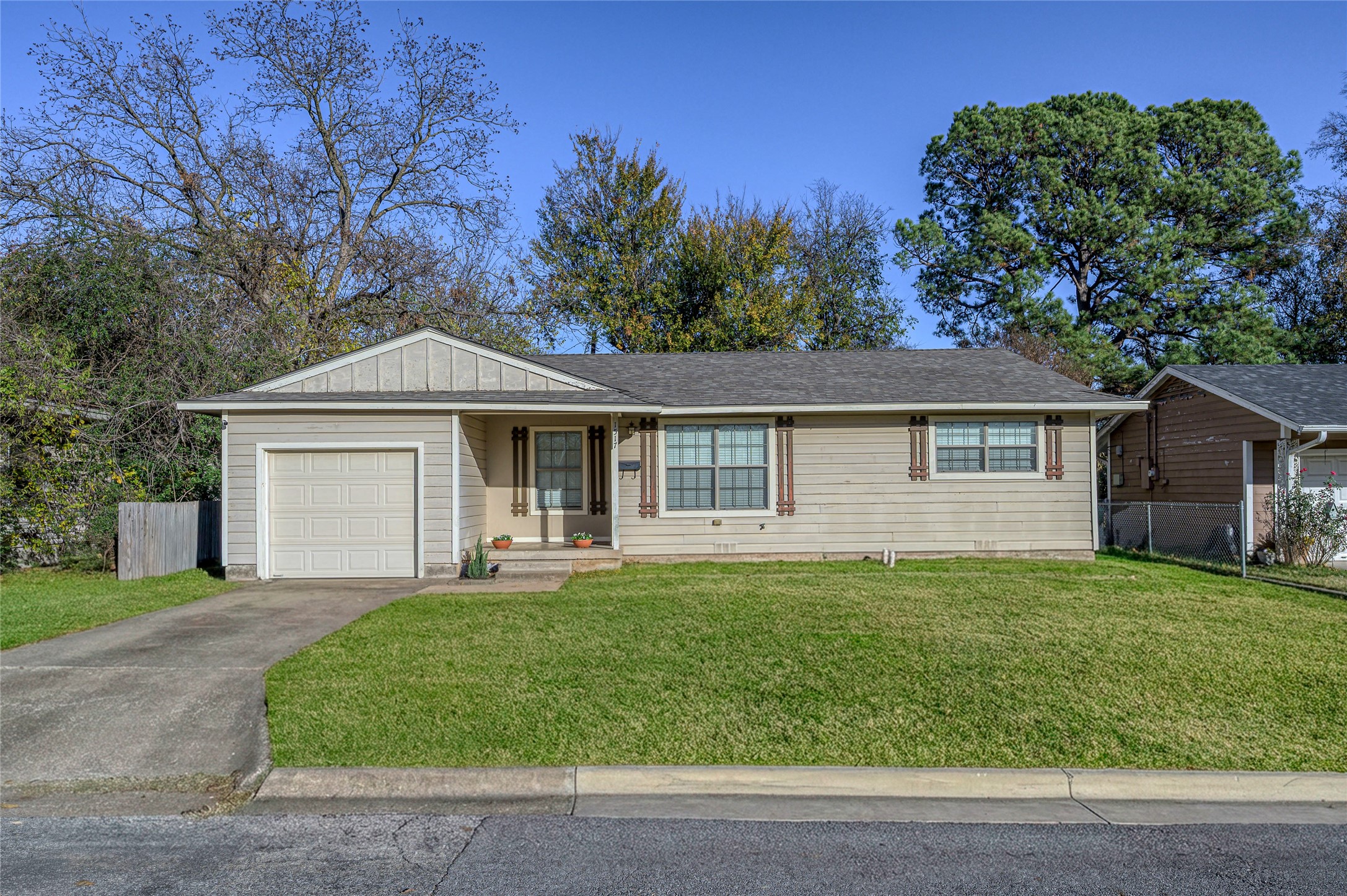 1517 N Highland Avenue Sherman TX 75092