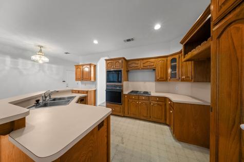 943 Fairway Drive Duncanville TX 75137