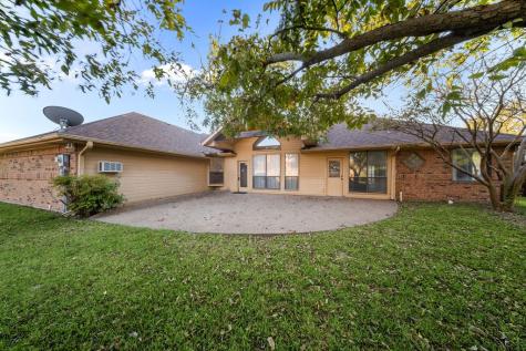 943 Fairway Drive Duncanville TX 75137