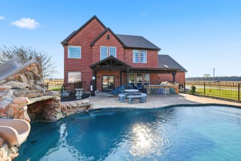102 Van Meter Drive Aurora TX 76078