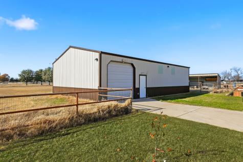 102 Van Meter Drive Aurora TX 76078