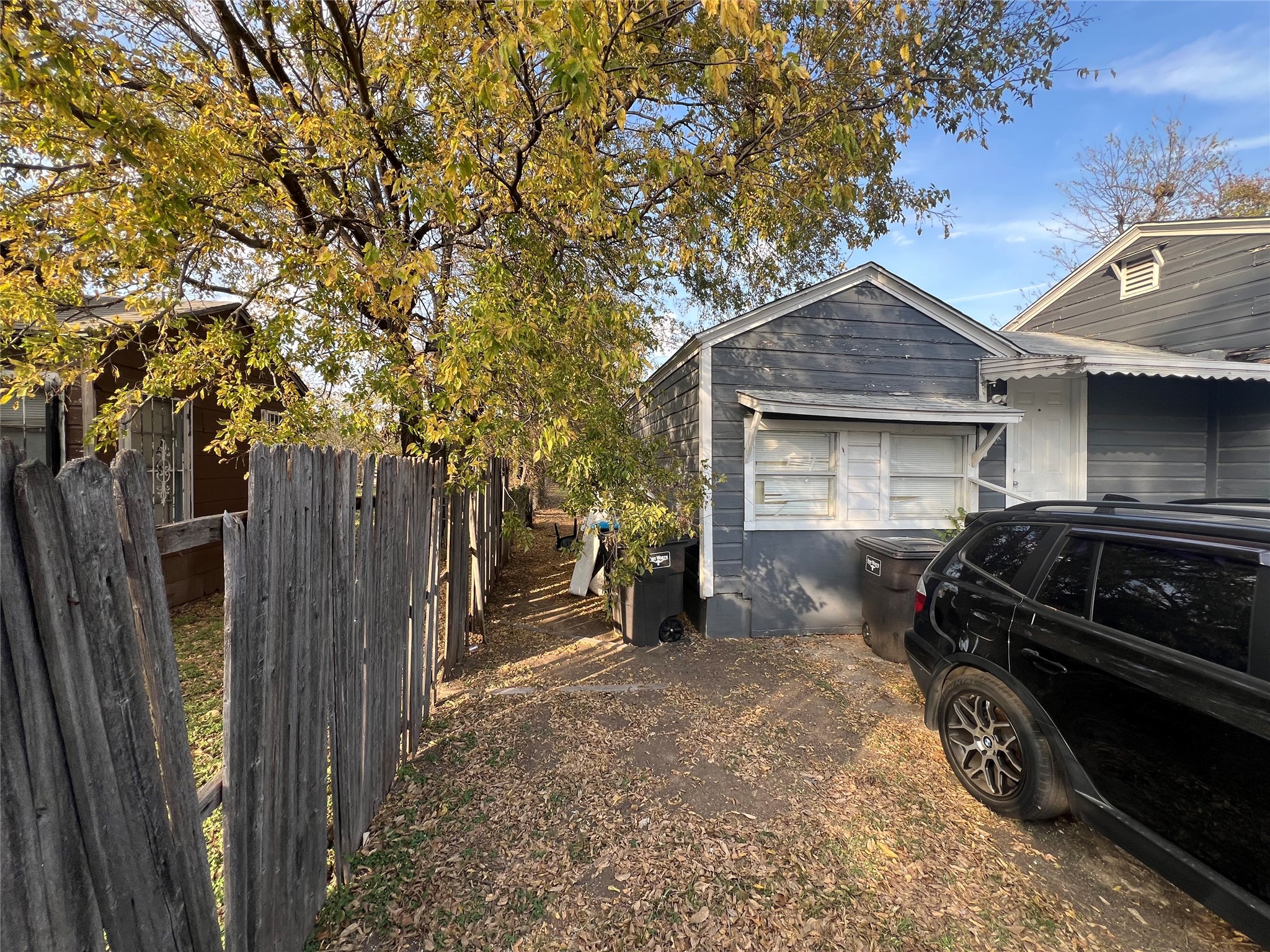 3705 S Littlejohn Avenue Fort Worth TX 76105