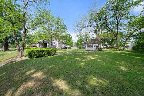 756 W 3rd Avenue Corsicana TX 75110