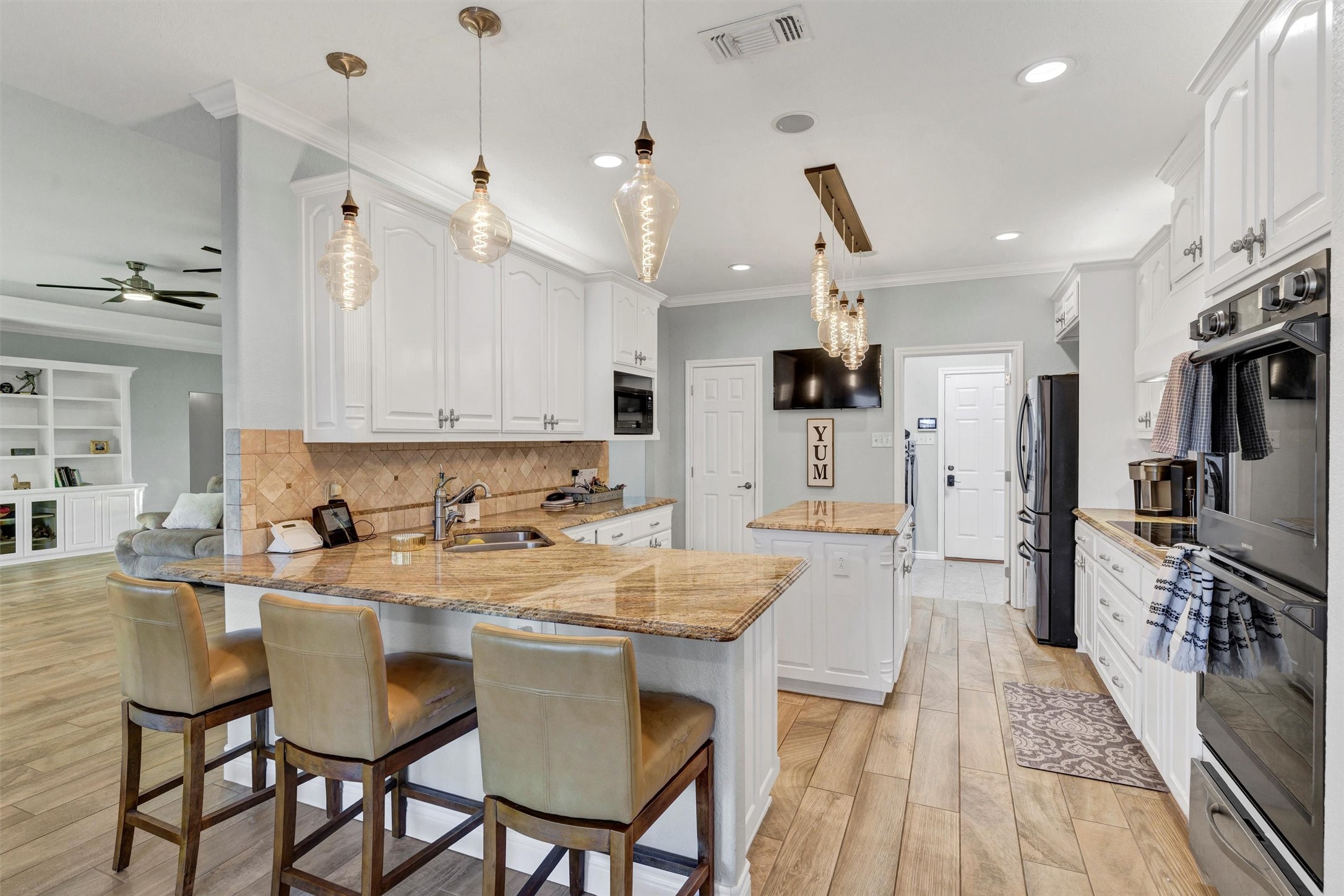 2801 Weylene Paseo Granbury TX 76049