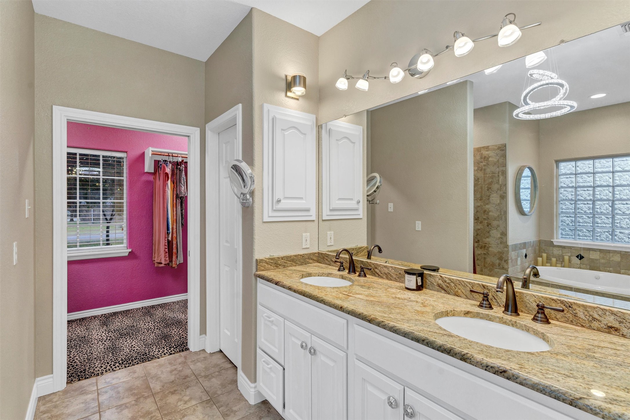 2801 Weylene Paseo Granbury TX 76049