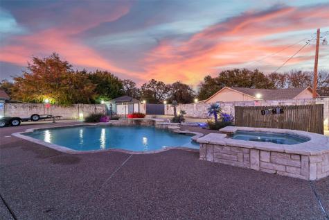 2801 Weylene Paseo Granbury TX 76049