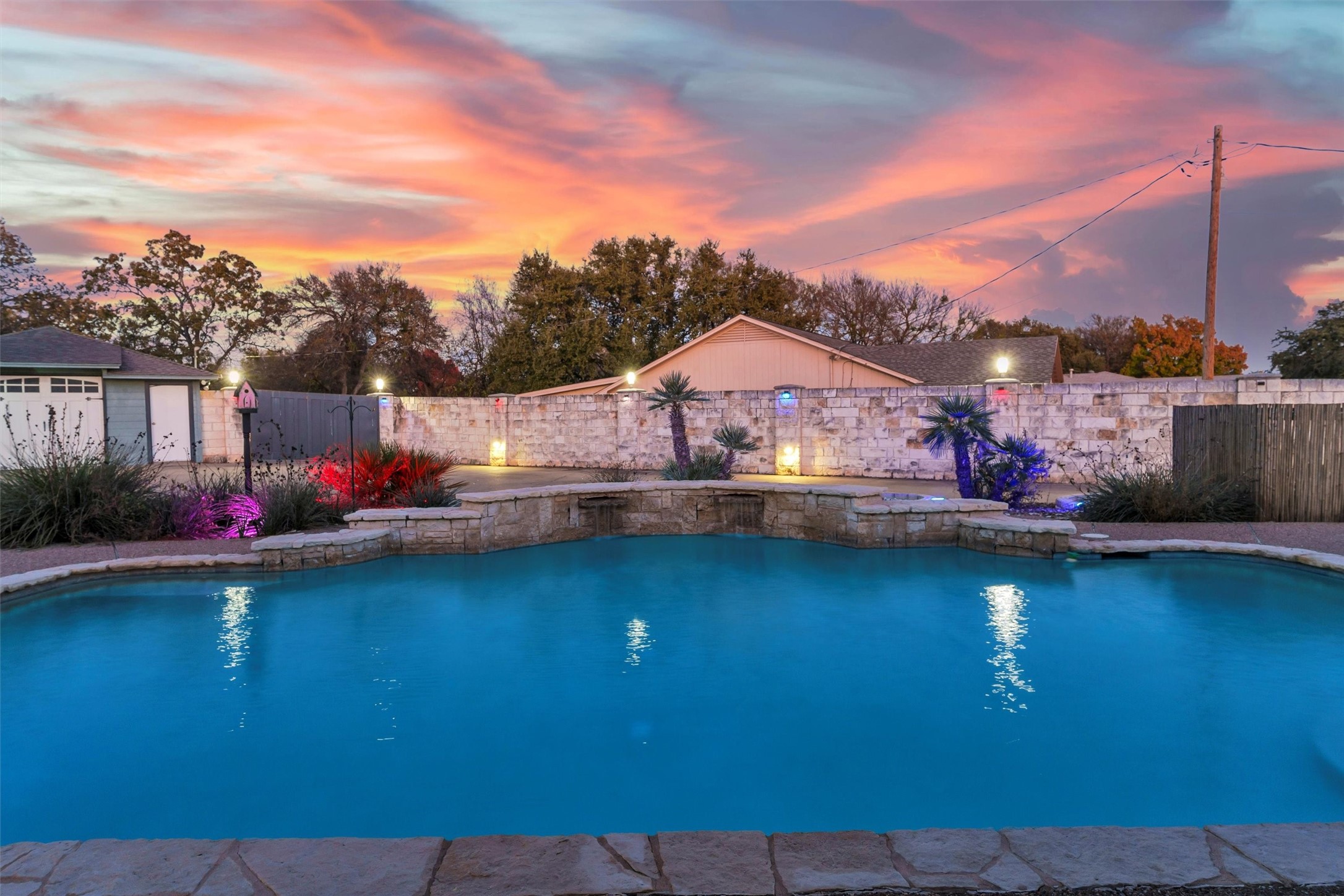 2801 Weylene Paseo Granbury TX 76049