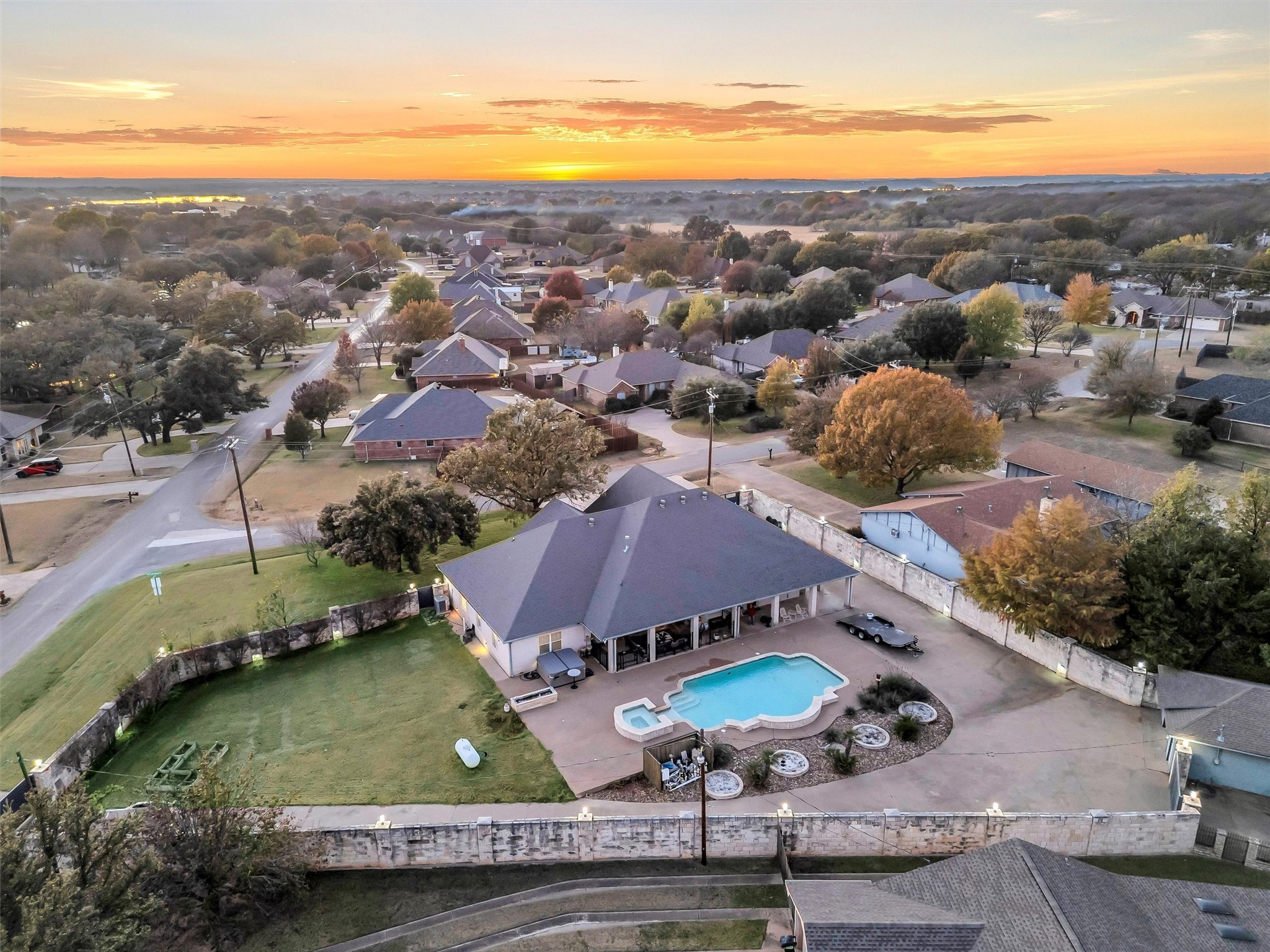 2801 Weylene Paseo Granbury TX 76049