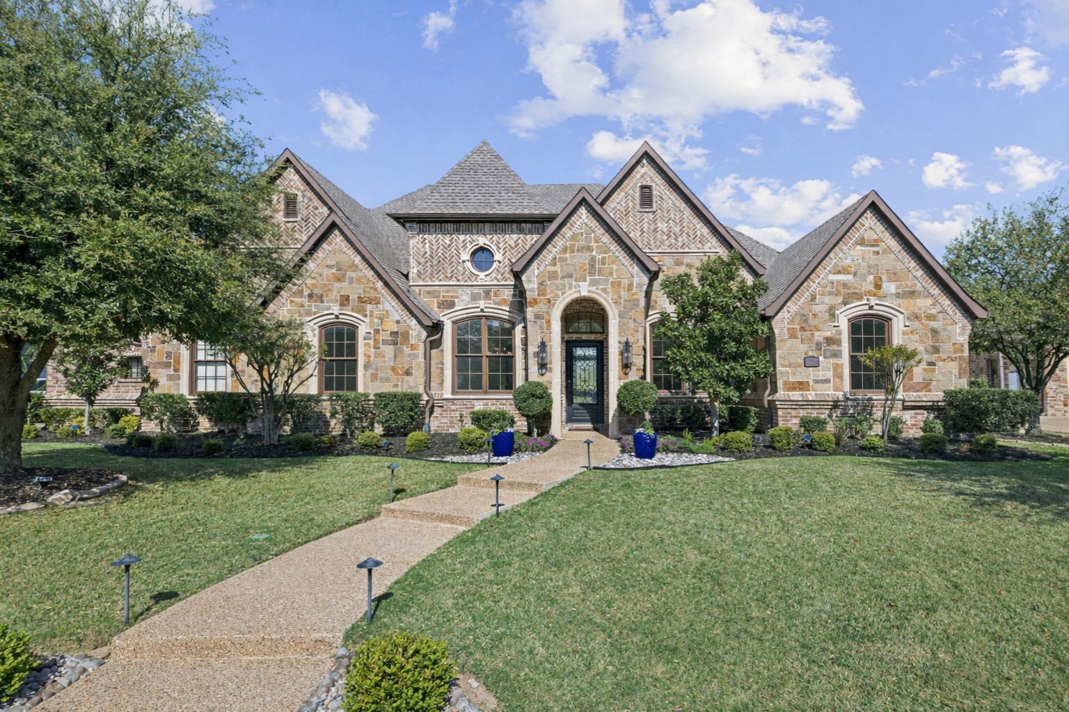 2284 Courtland Drive Frisco TX 75034
