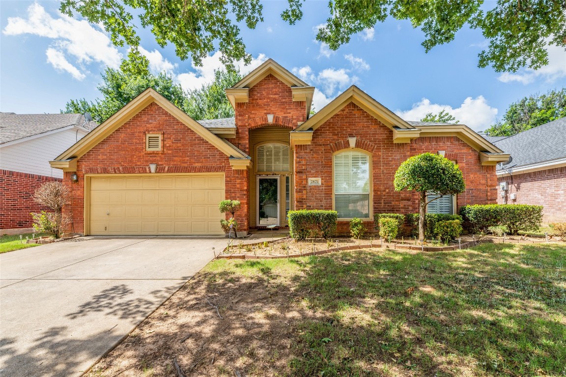 2821 Cheshire Way Grand Prairie TX 75052