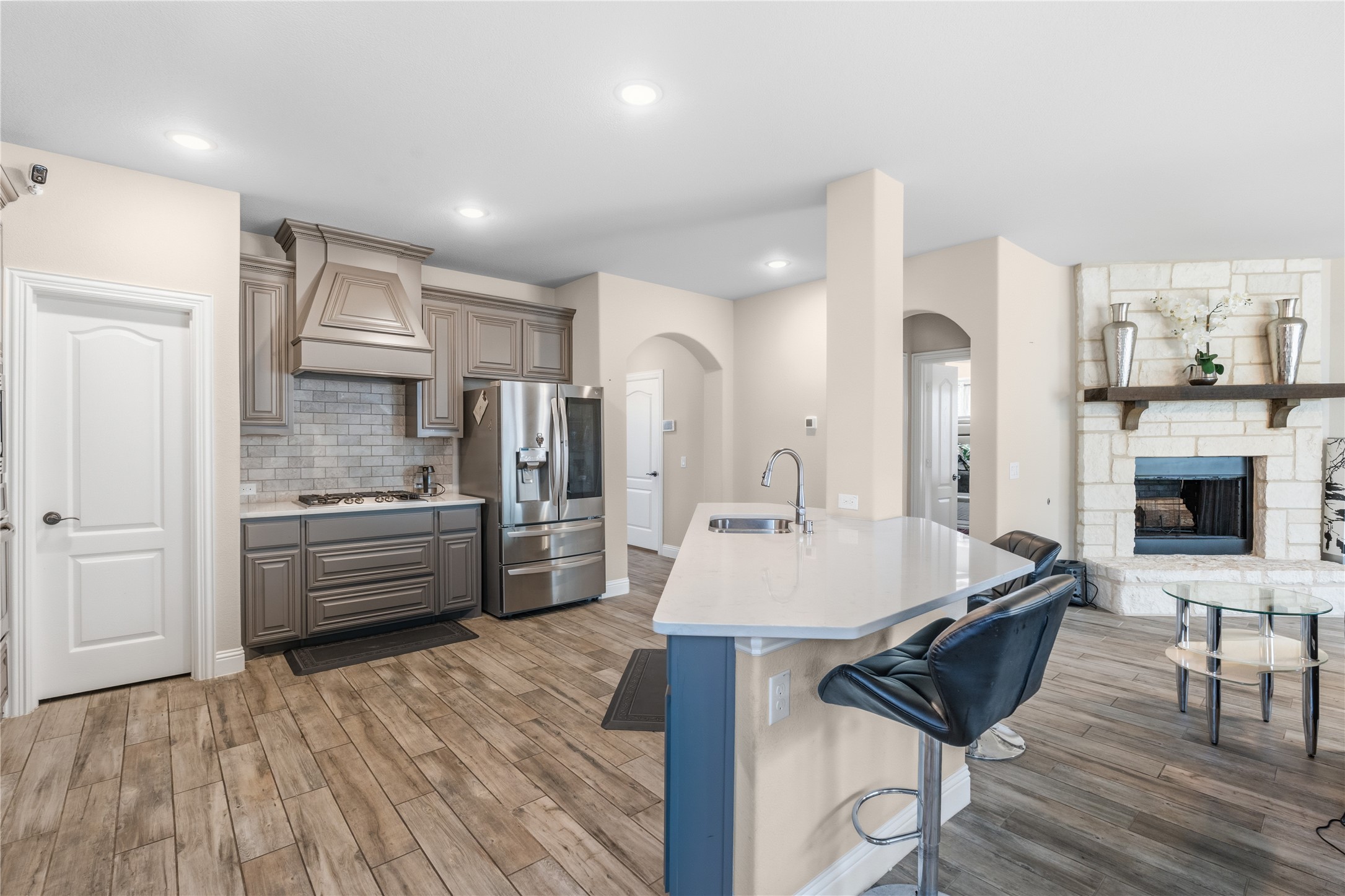 911 Royal Court Mansfield TX 76063