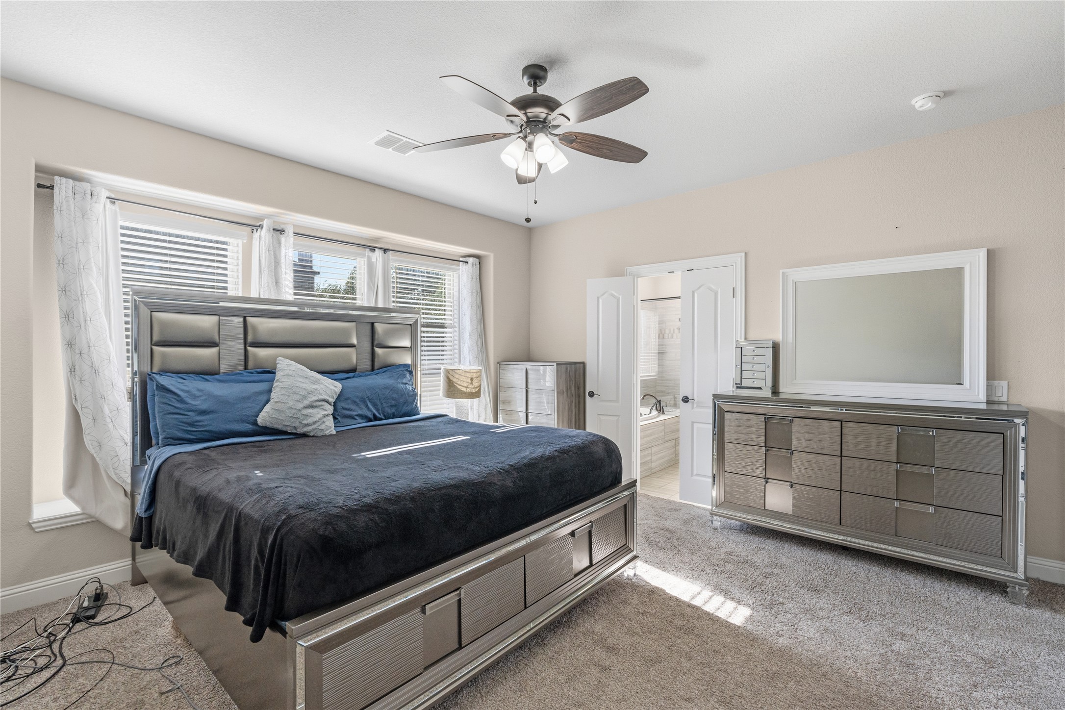 911 Royal Court Mansfield TX 76063