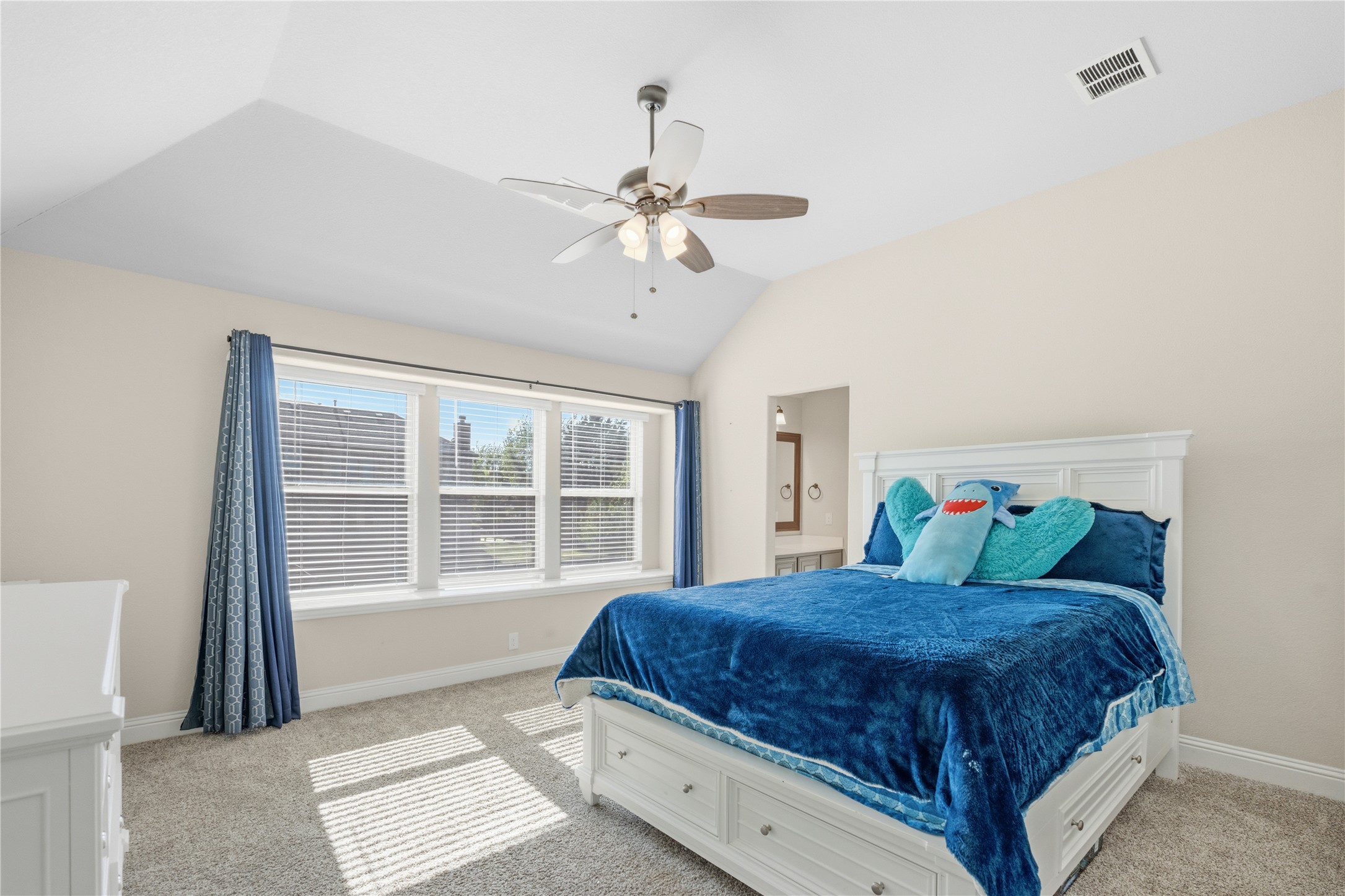 911 Royal Court Mansfield TX 76063