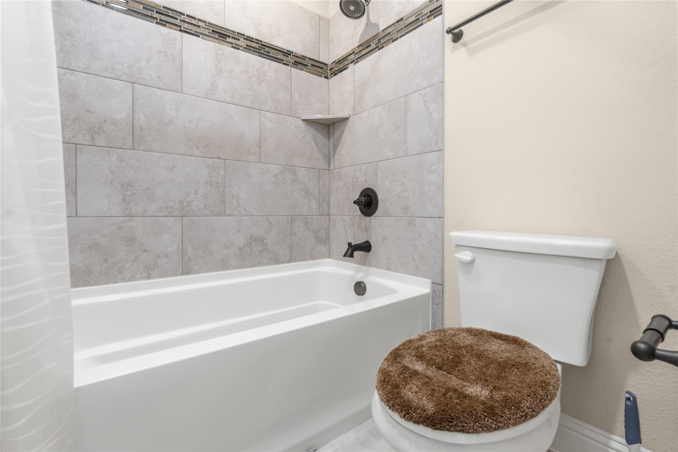 911 Royal Court Mansfield TX 76063