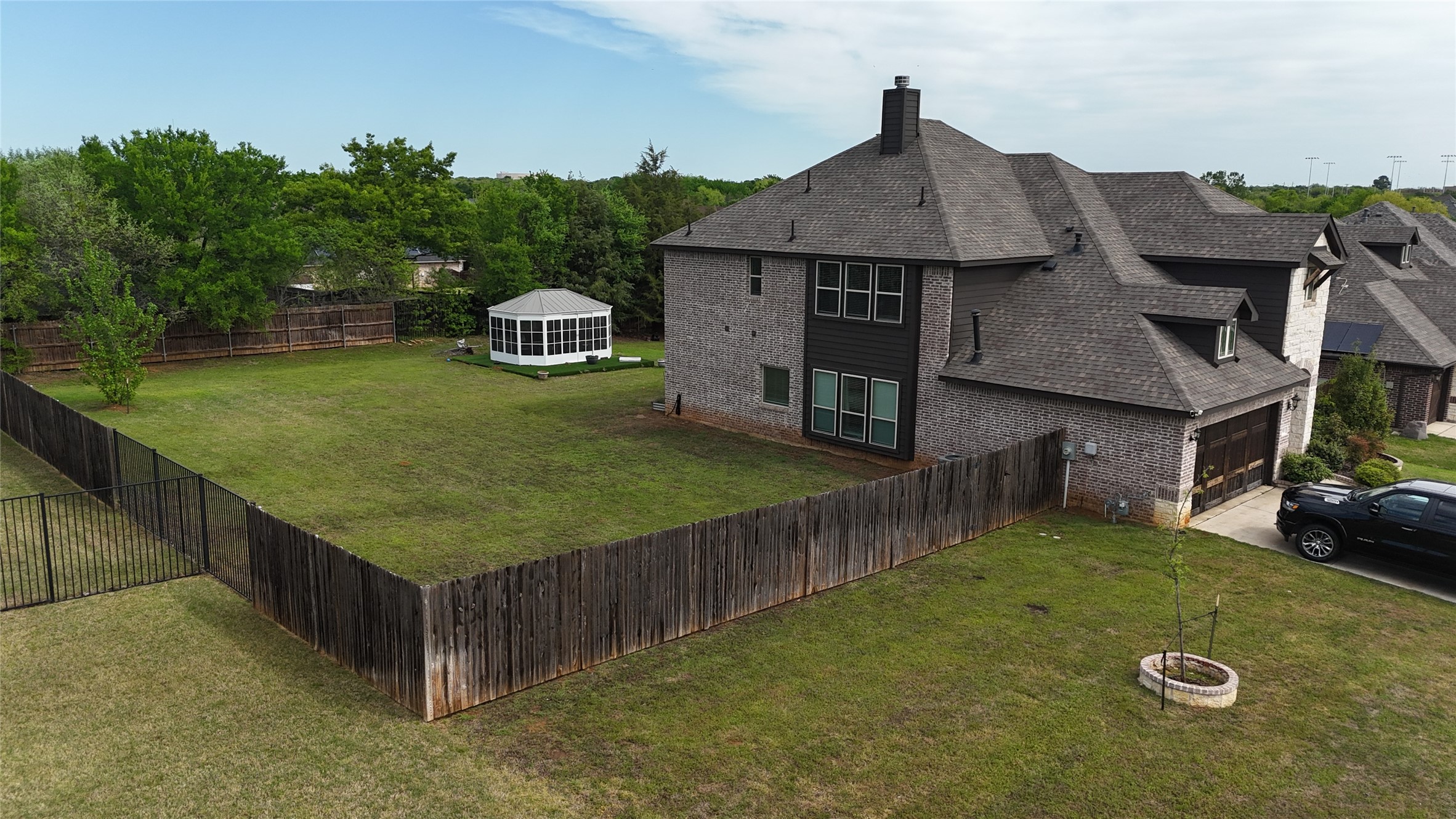 911 Royal Court Mansfield TX 76063