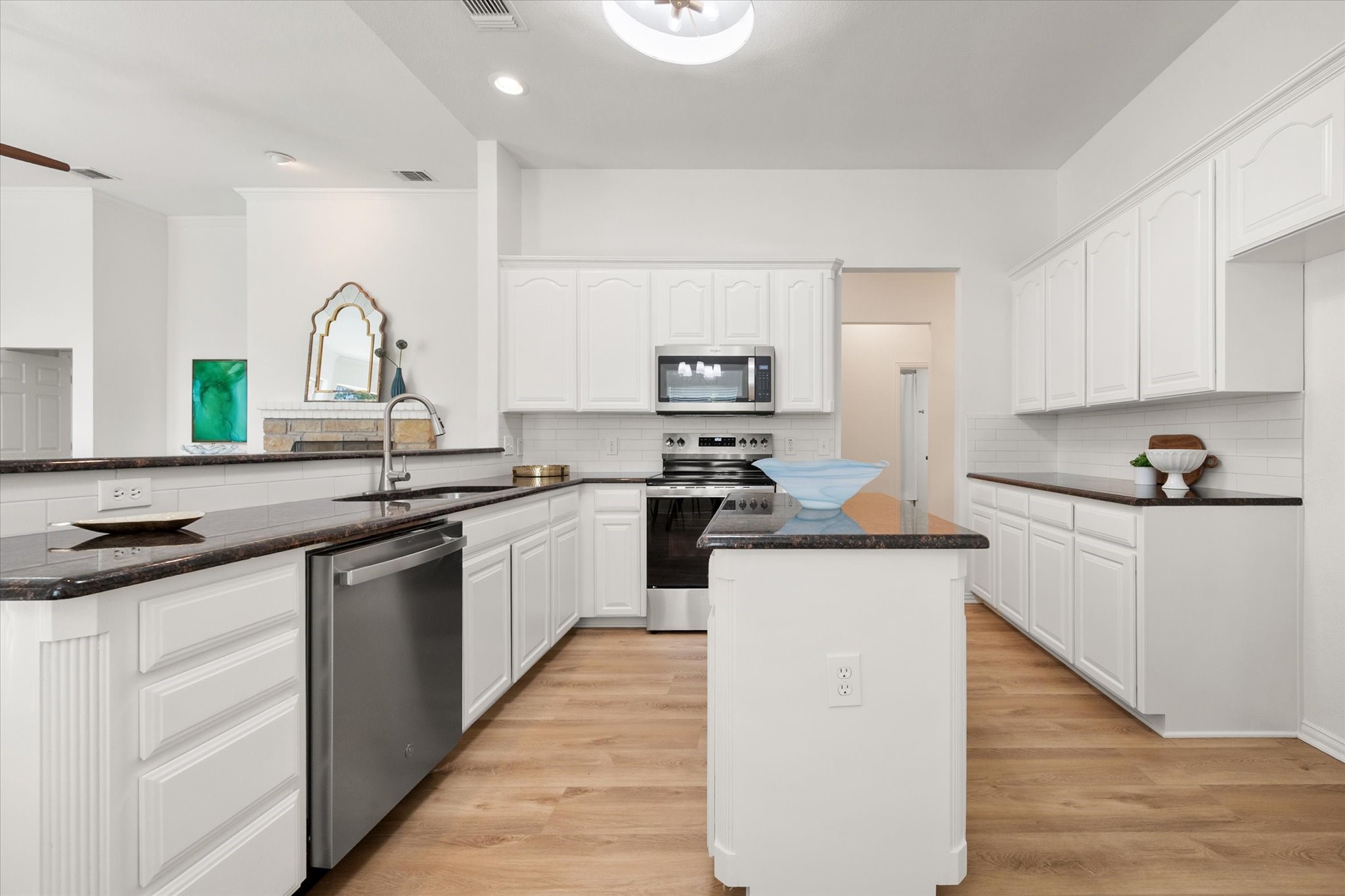 1213 Thistle Hill Trail Weatherford TX 76087