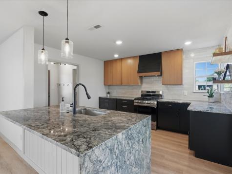 289 County Road 4655 Rhome TX 76078