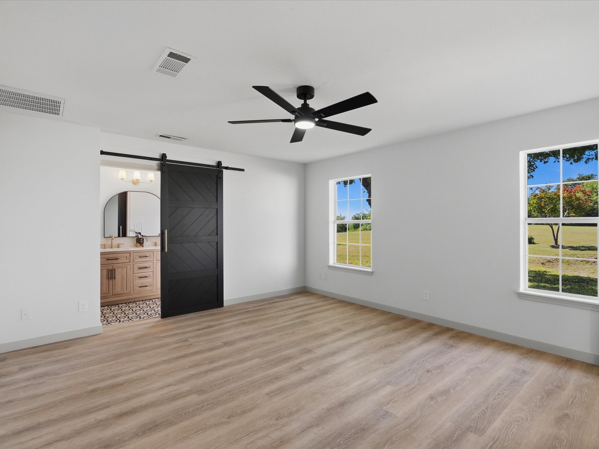 289 County Road 4655 Rhome TX 76078