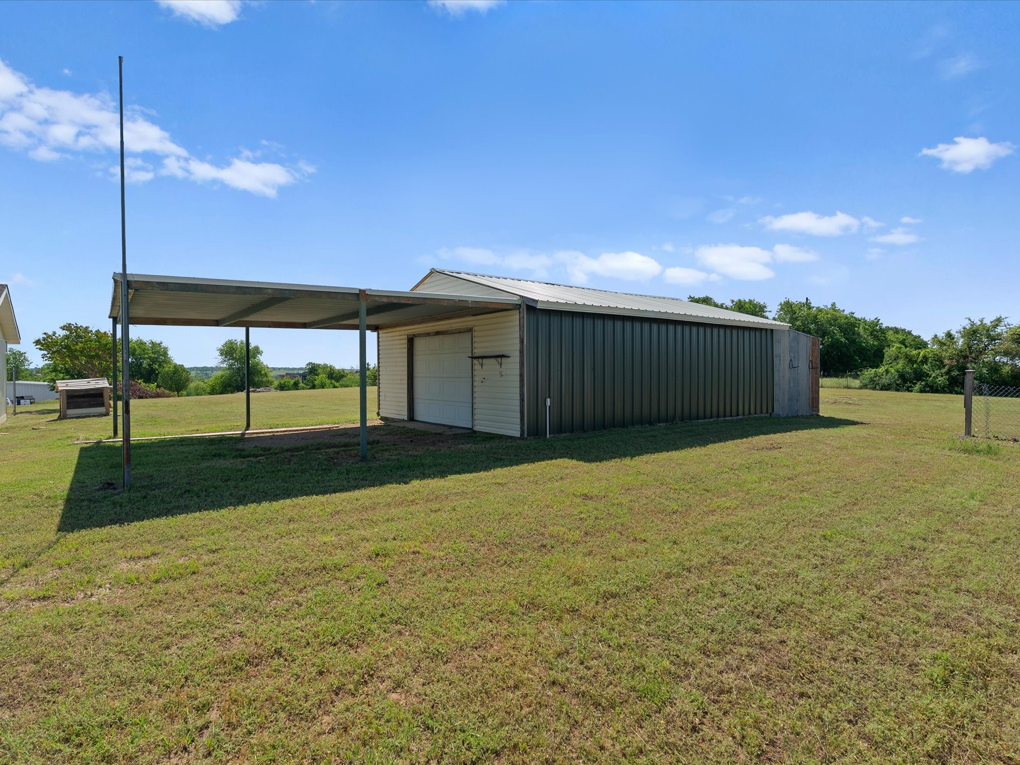 289 County Road 4655 Rhome TX 76078