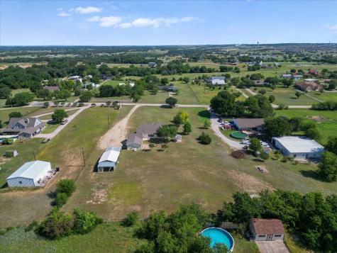 289 County Road 4655 Rhome TX 76078