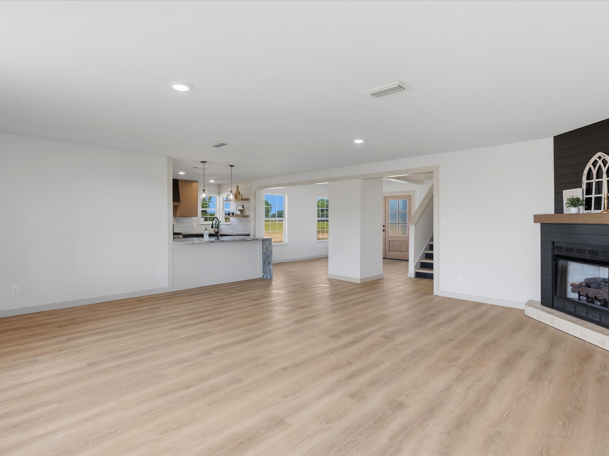 289 County Road 4655 Rhome TX 76078