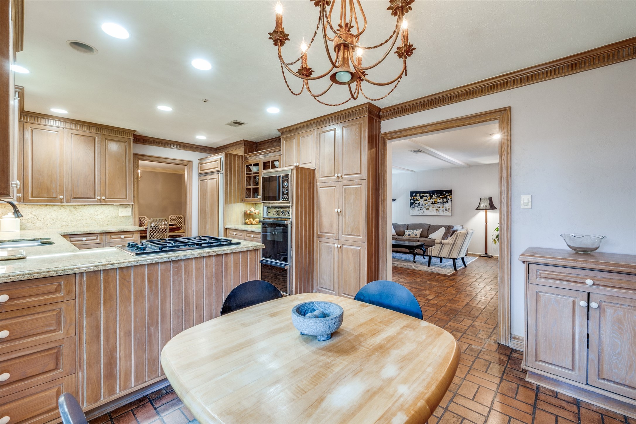 7512 Woodstone Lane Dallas TX 75248