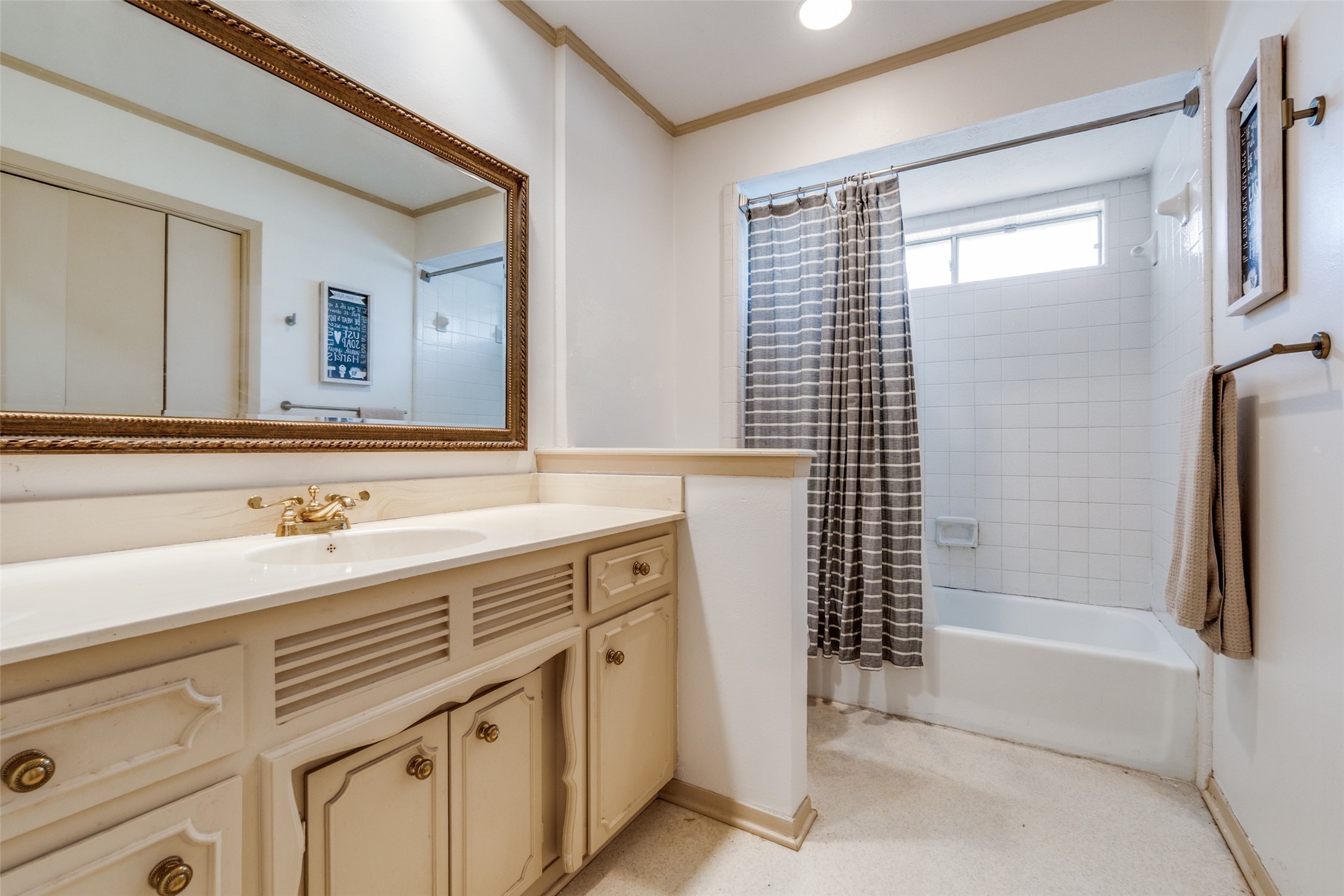 7512 Woodstone Lane Dallas TX 75248