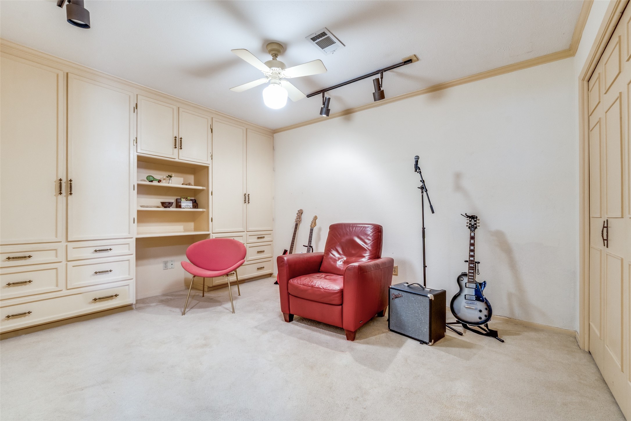 7512 Woodstone Lane Dallas TX 75248