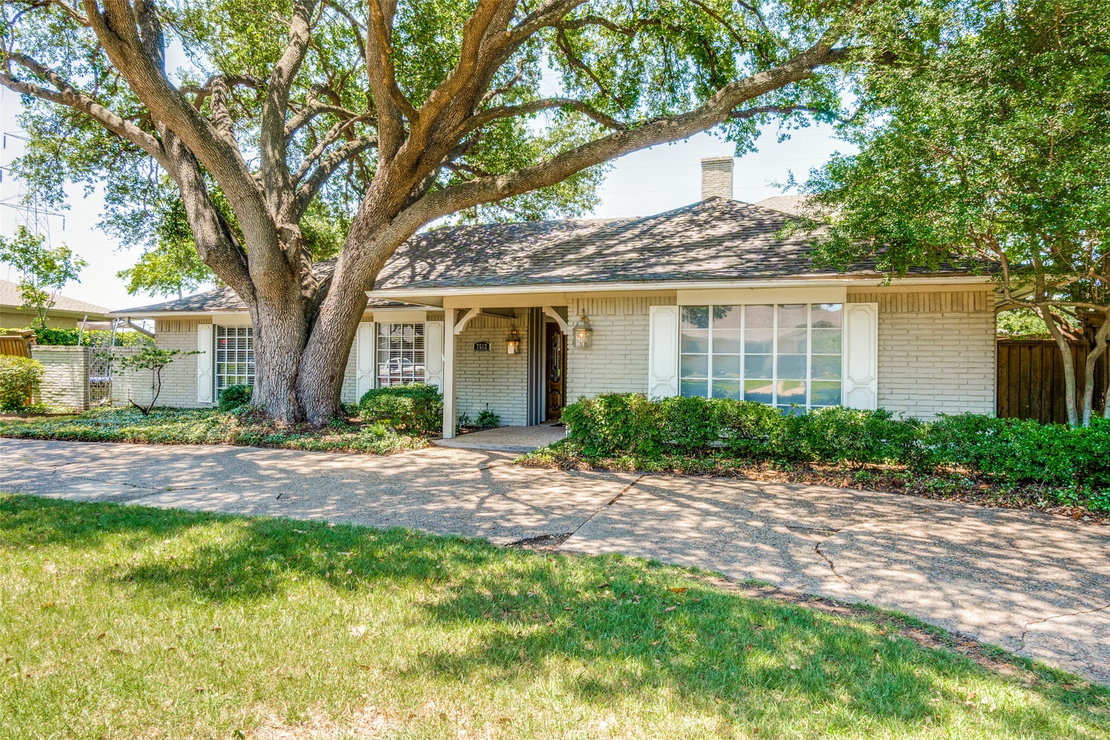 7512 Woodstone Lane Dallas TX 75248