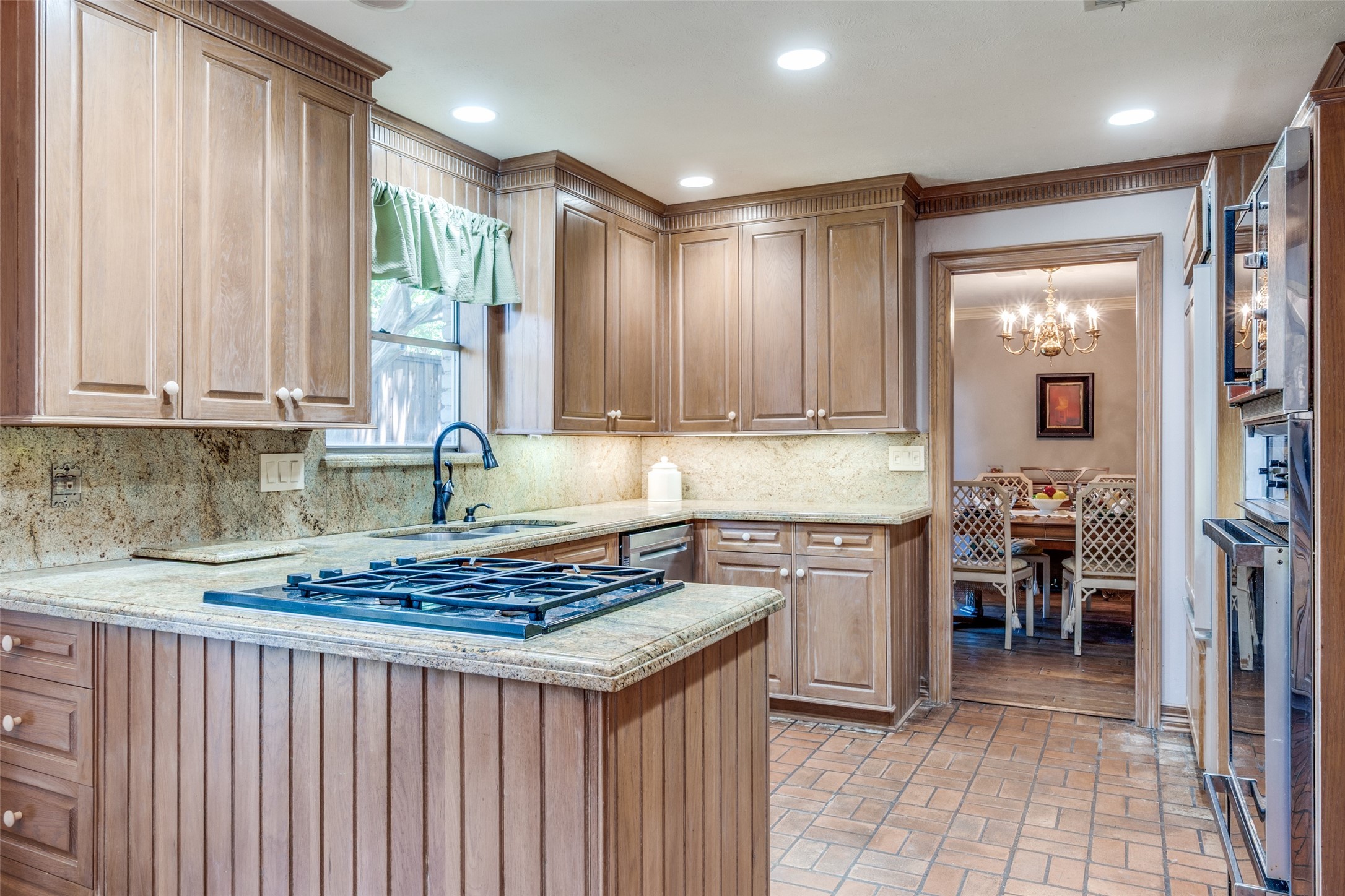 7512 Woodstone Lane Dallas TX 75248