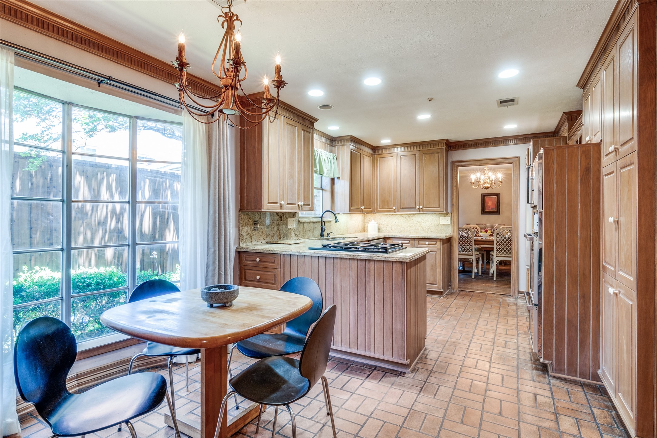 7512 Woodstone Lane Dallas TX 75248