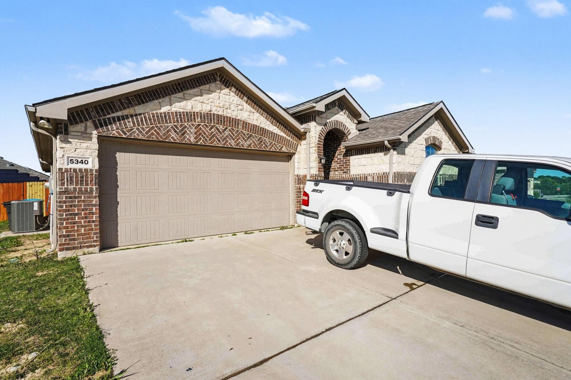 5340 Brentlawn Drive Fort Worth TX 76179