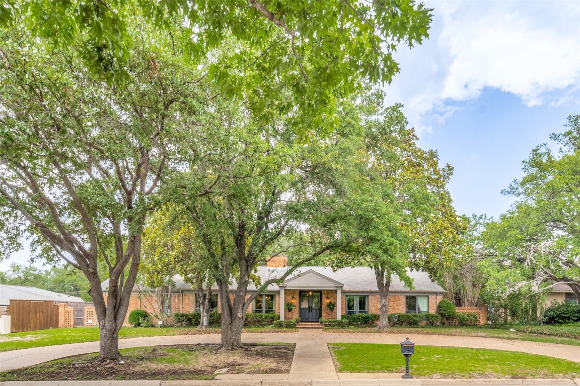 7425 Spring Valley Road Dallas TX 75254