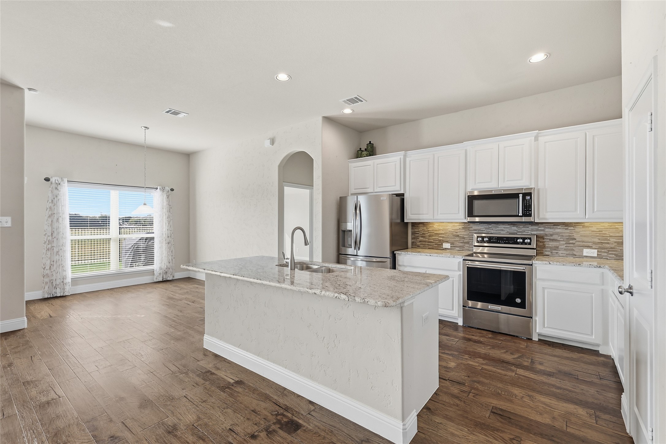 609 Meadowedge Lane Denton TX 76207