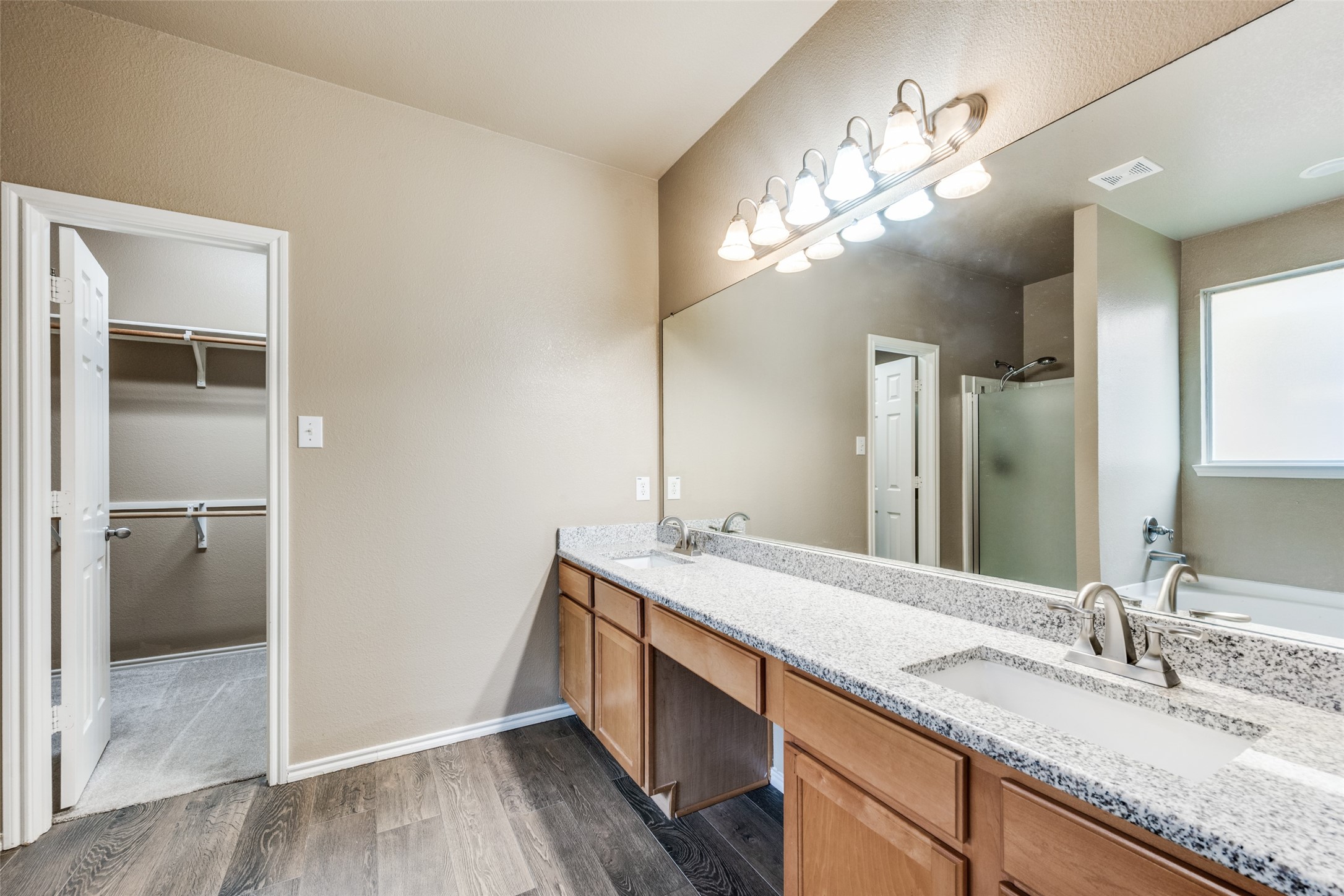 468 Darlington Trail Fort Worth TX 76131