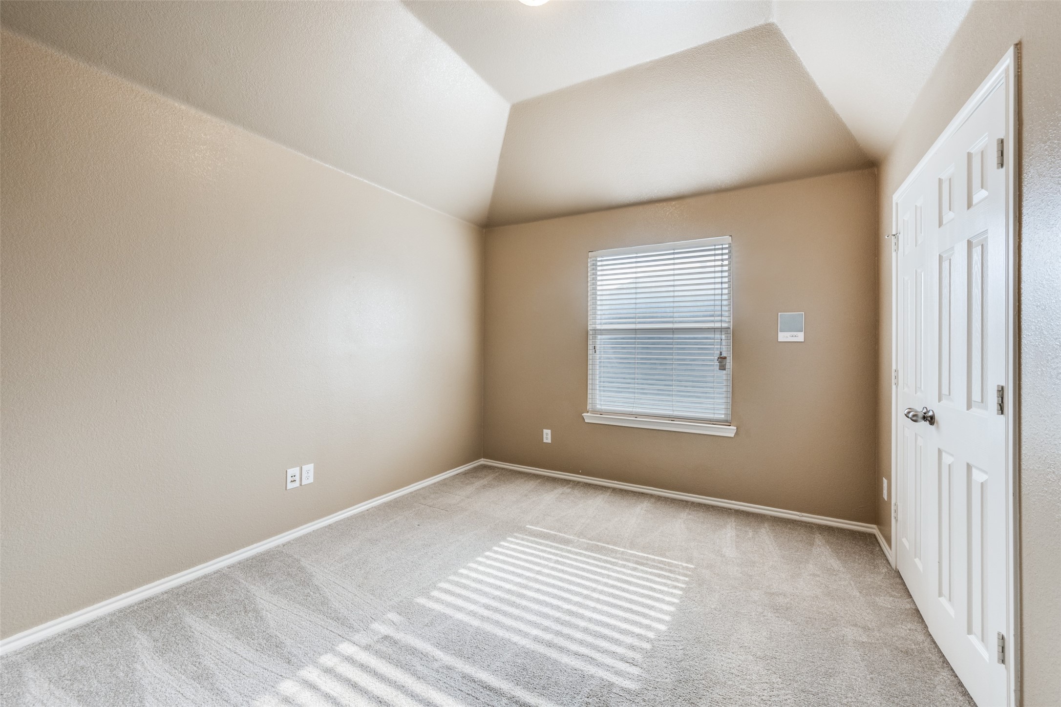 468 Darlington Trail Fort Worth TX 76131