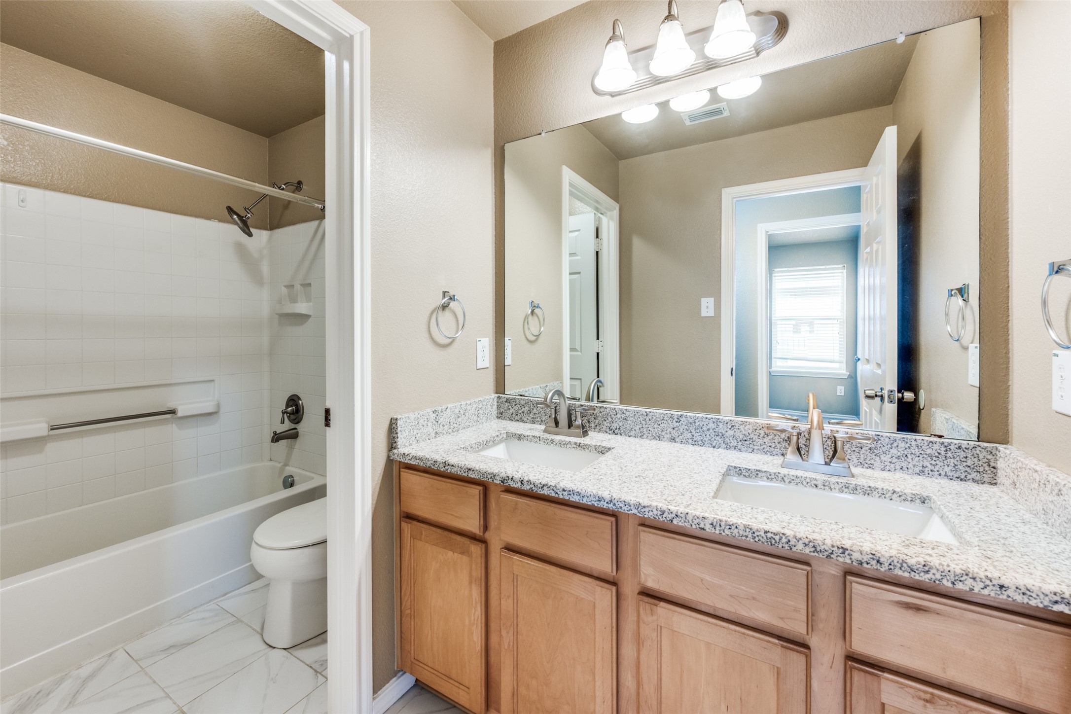 468 Darlington Trail Fort Worth TX 76131